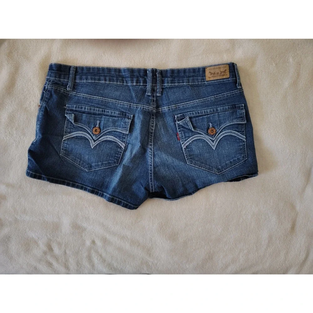 Levis Denim Shorts Womens 17 Medium Wash Blue Cotton Stretch Button Flap Pockets